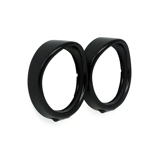 Recessed trim rings with visor. Turn signals. Black